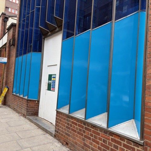 Window Manifestation in London: Types, Regulations and Installation Guide